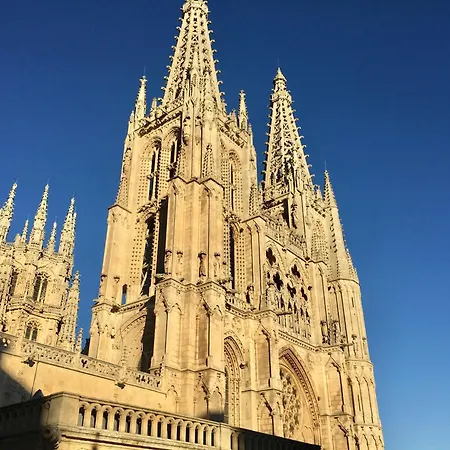 Apartment Contemplando La Catedral By Apartamentoscatedralcamino Burgo