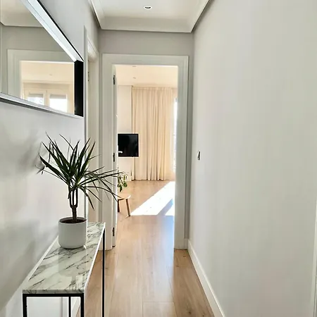 Contemplando La Catedral By Apartamentoscatedralcamino דירה *