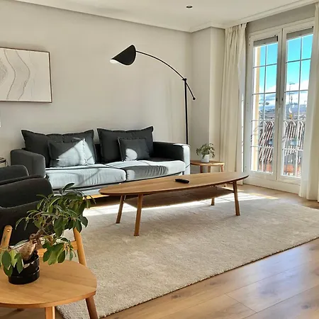 Contemplando La Catedral By Apartamentoscatedralcamino * Burgo