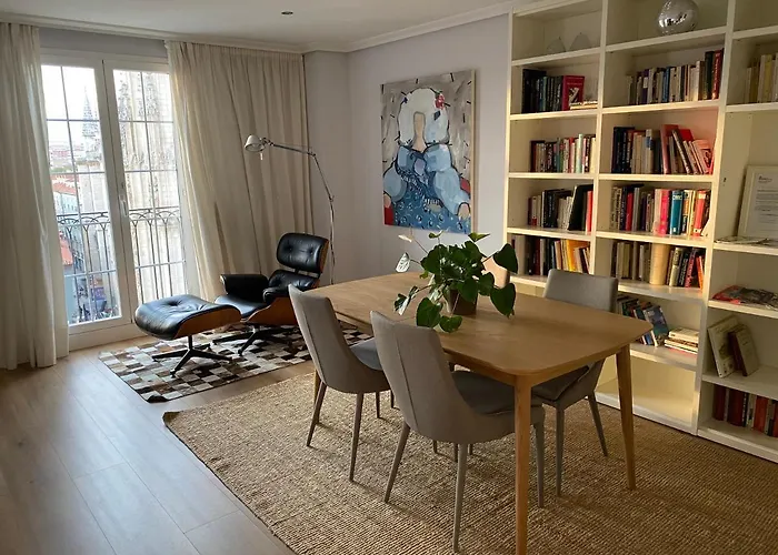 Апартаменты Contemplando La Catedral By Catedral Camino Suites *